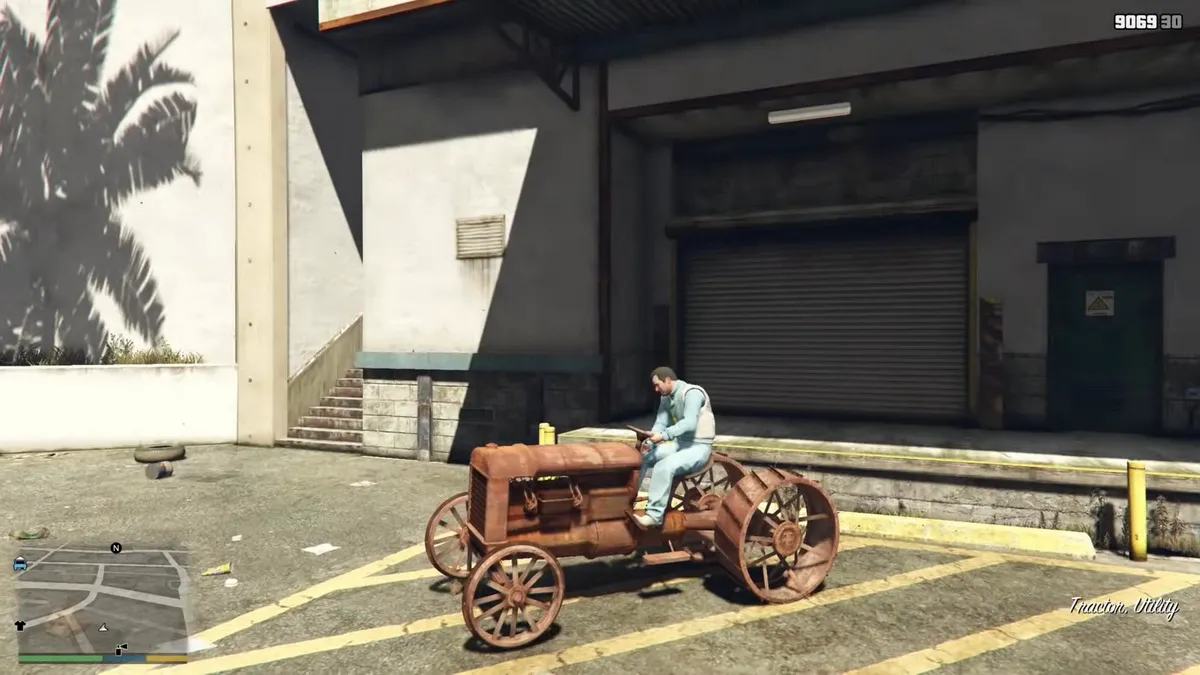 GTA 5: Michael with a tractor