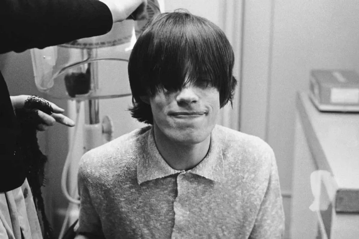 Mick Jagger in the barbershop