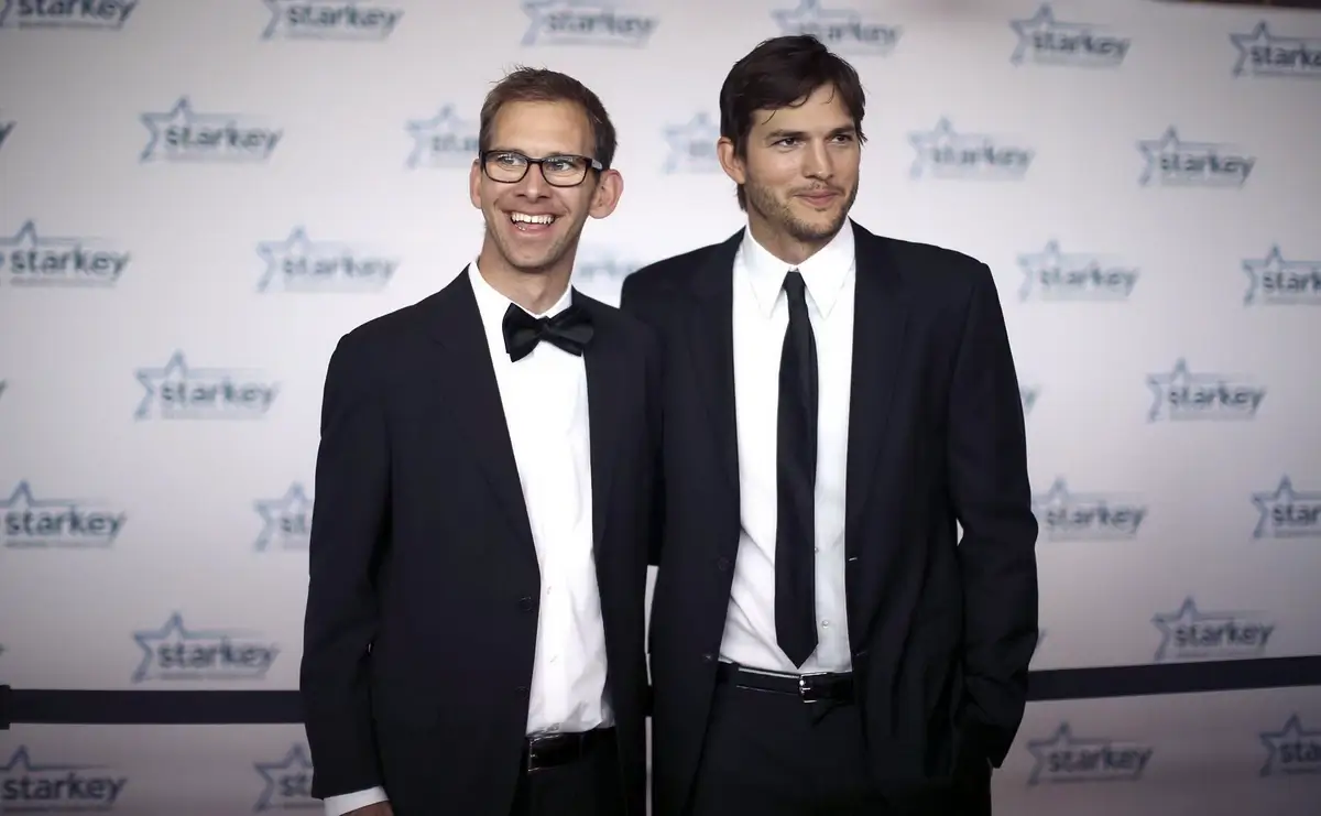Ashton and Michael Kutcher