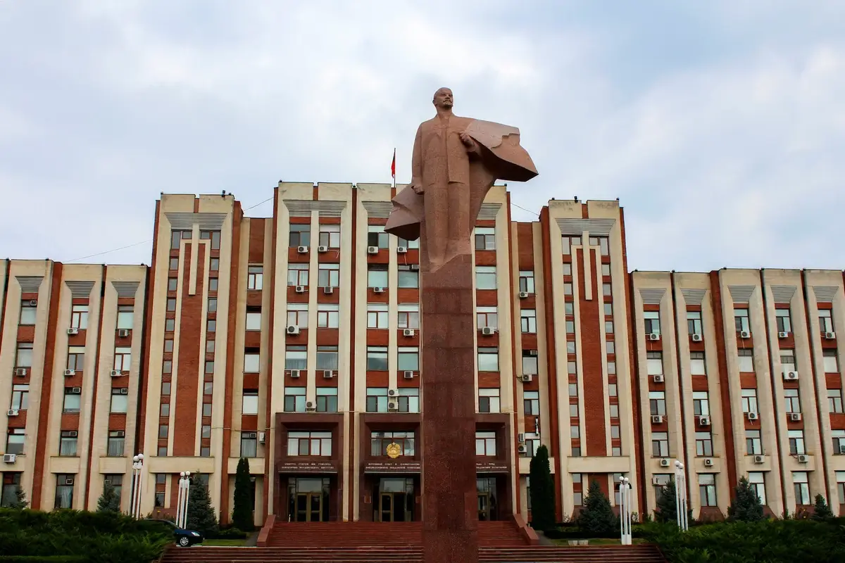 Lenin monument in Tiraspol, Moldova