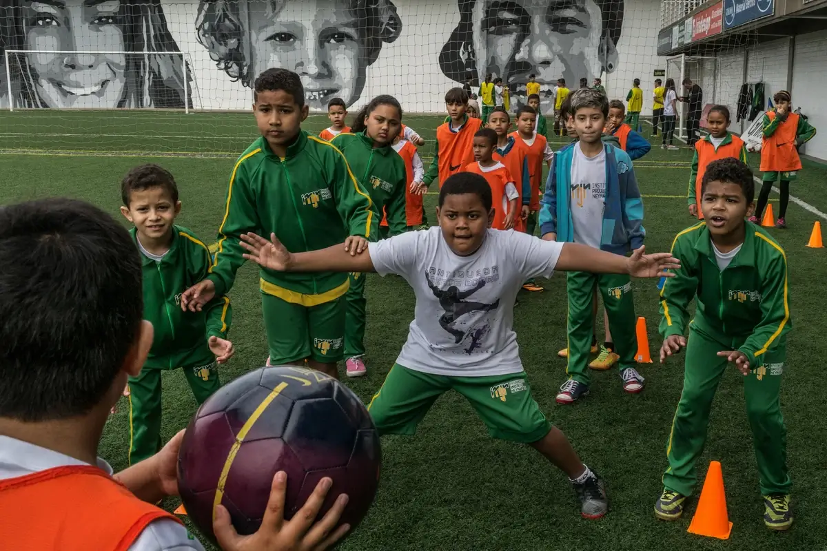 On Field and in Hometown, Neymar Tries to Change the Narrative