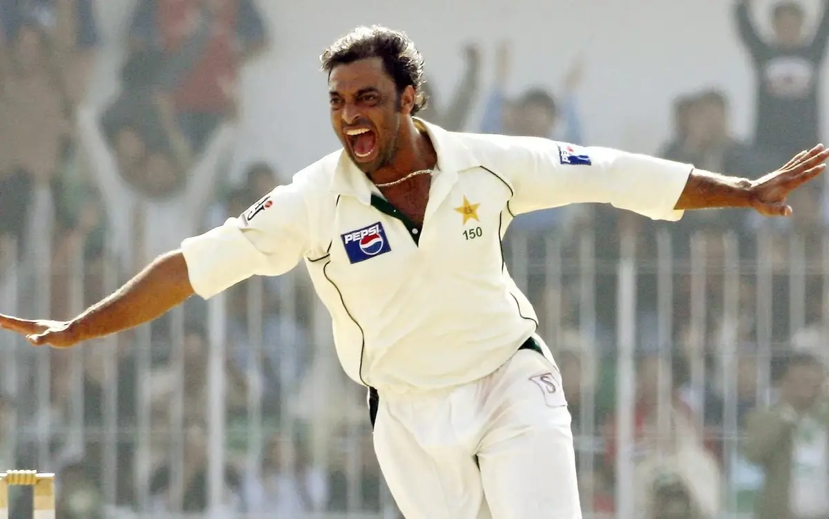 Shoaib Akhtar in action during a cricket match