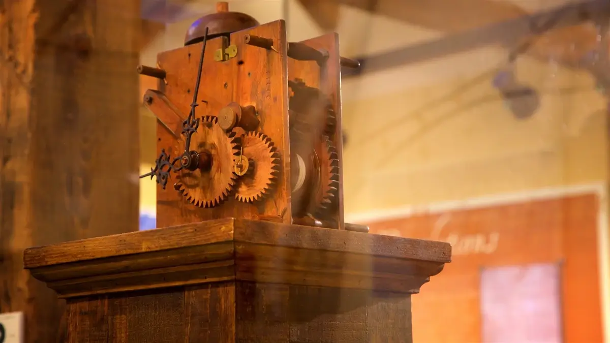 Benjamin Banneker’s wooden clock