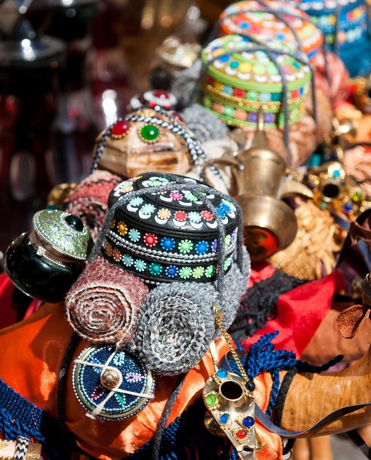 How to Choose a Unique Souvenir from Dubai for Kids